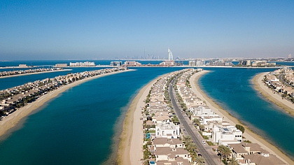 Dubai's Waterfront Wonders: The Allure of Coastal Real Estate